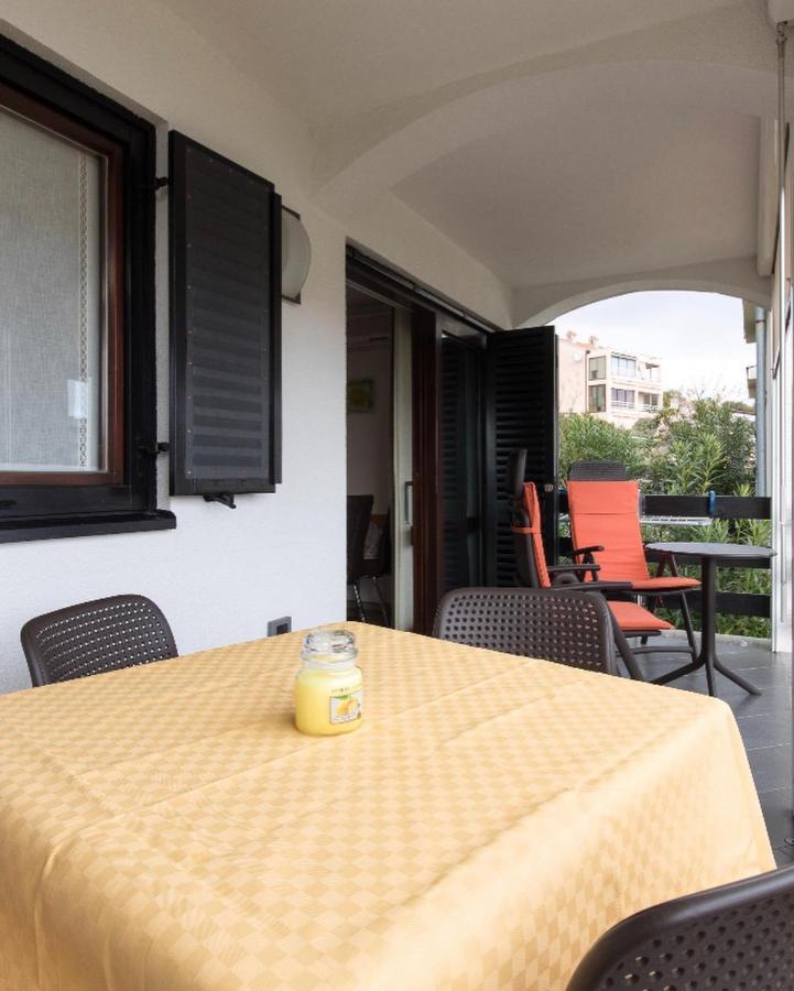 Residence4A-Appartamento Bianco Ravni Extérieur photo